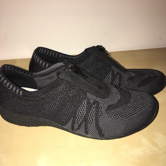 skechers classic fit womens